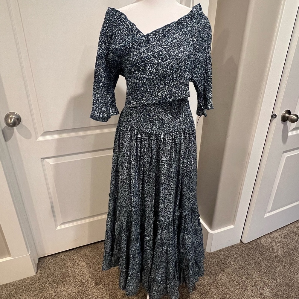 Women's Blue Floral Tiered Maxi Dress - Picture 7 of 9